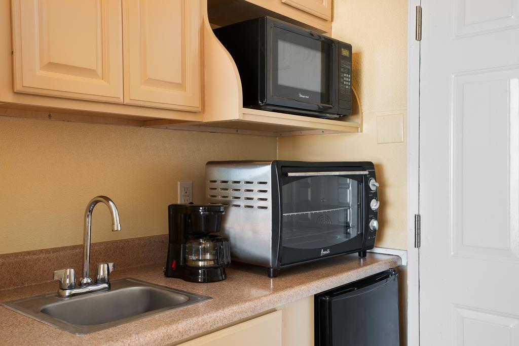 Howard Johnson By Wyndham Ocean City Oceanfront Εξωτερικό φωτογραφία