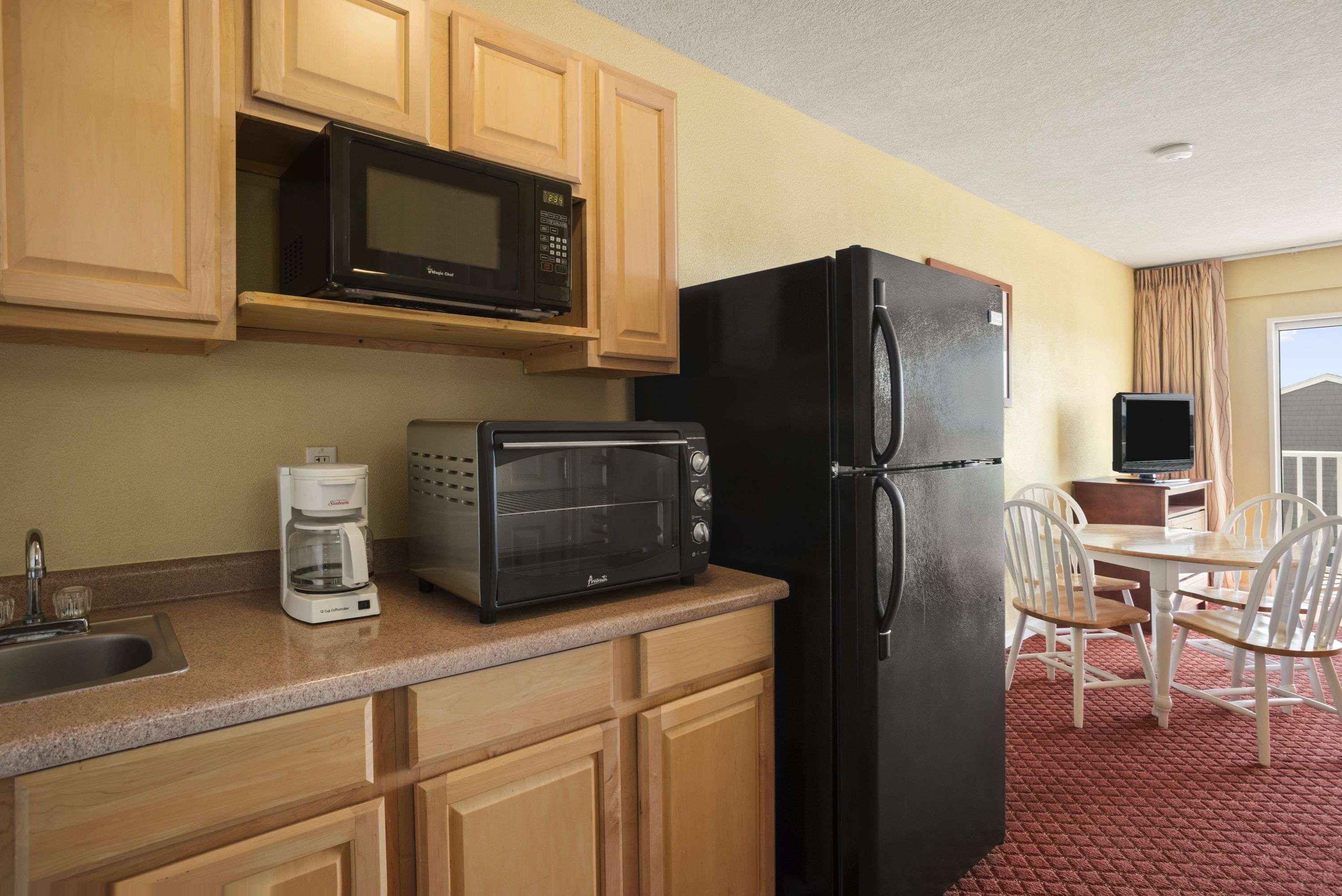 Howard Johnson By Wyndham Ocean City Oceanfront Εξωτερικό φωτογραφία