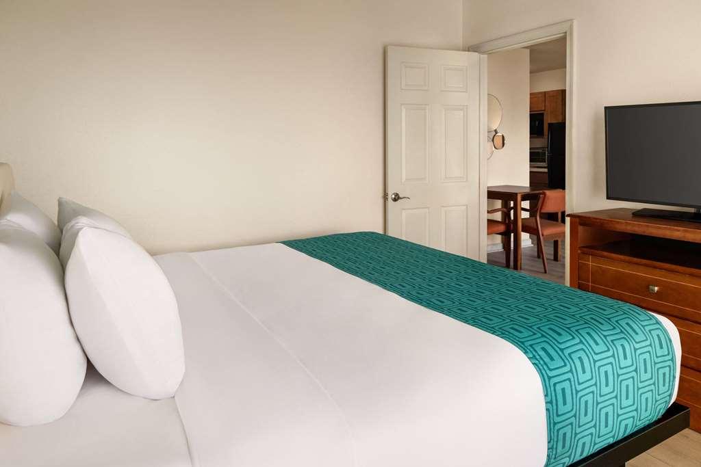 Howard Johnson By Wyndham Ocean City Oceanfront Δωμάτιο φωτογραφία
