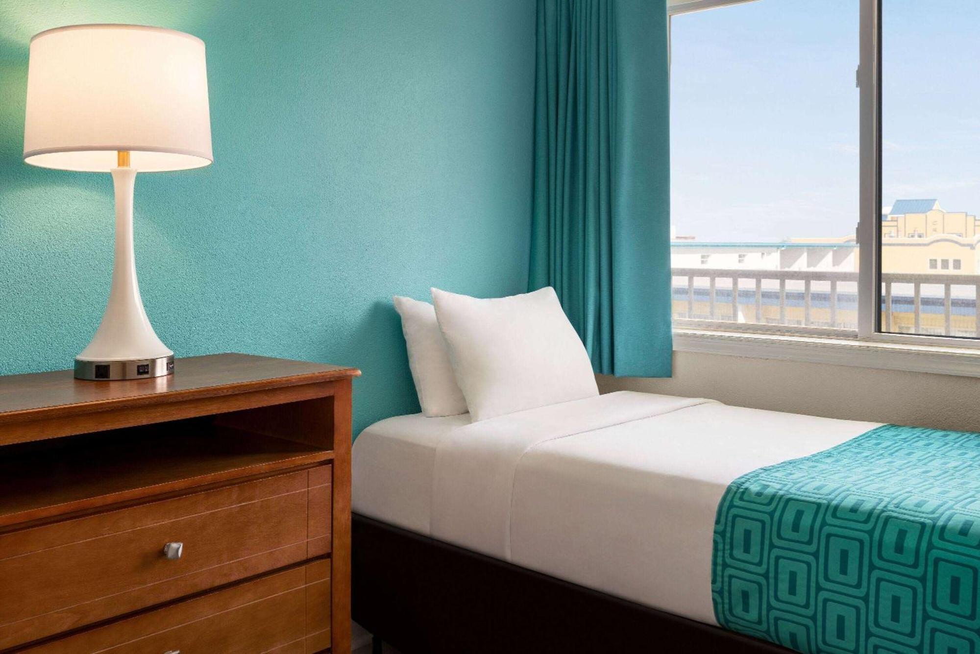 Howard Johnson By Wyndham Ocean City Oceanfront Εξωτερικό φωτογραφία