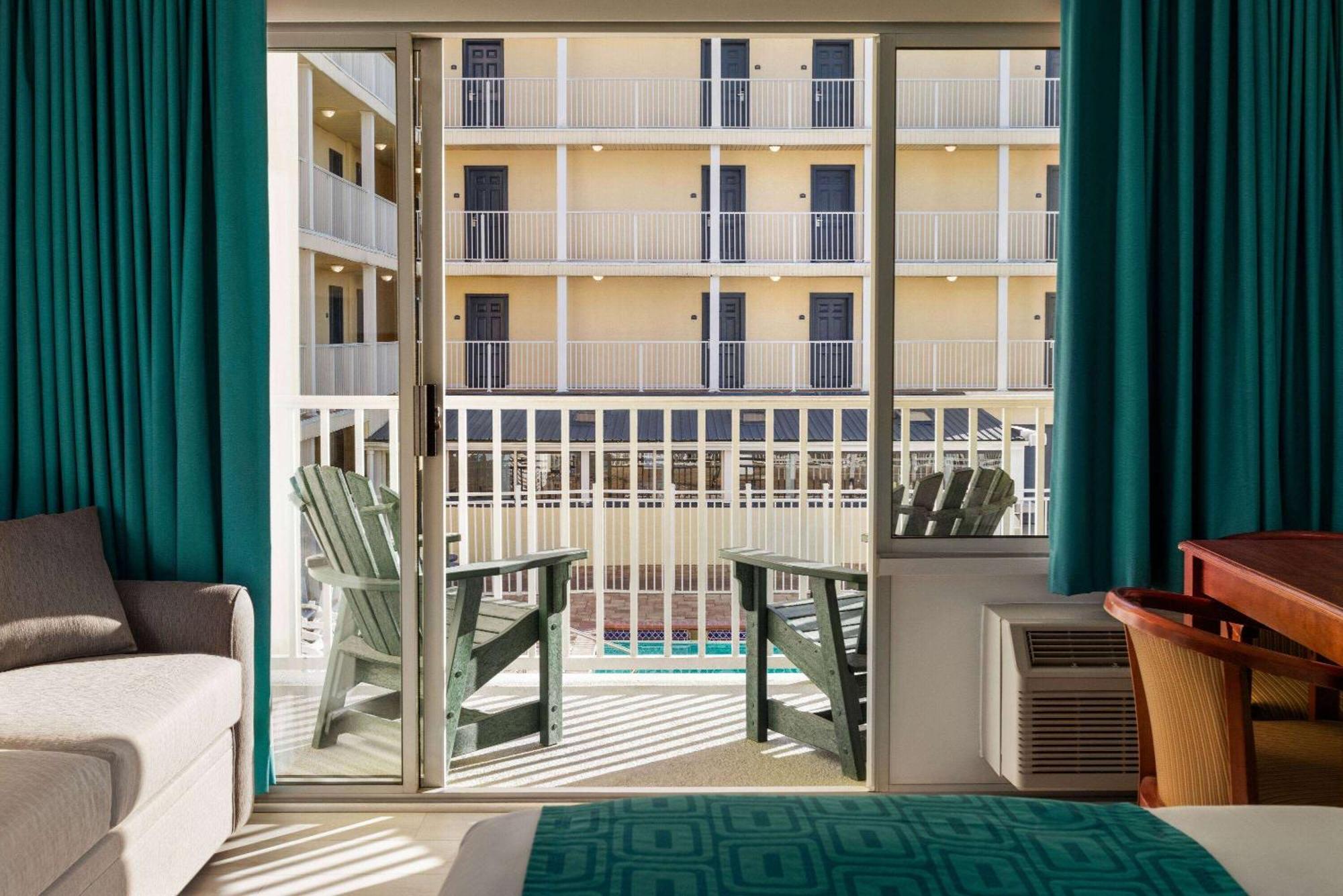 Howard Johnson By Wyndham Ocean City Oceanfront Εξωτερικό φωτογραφία