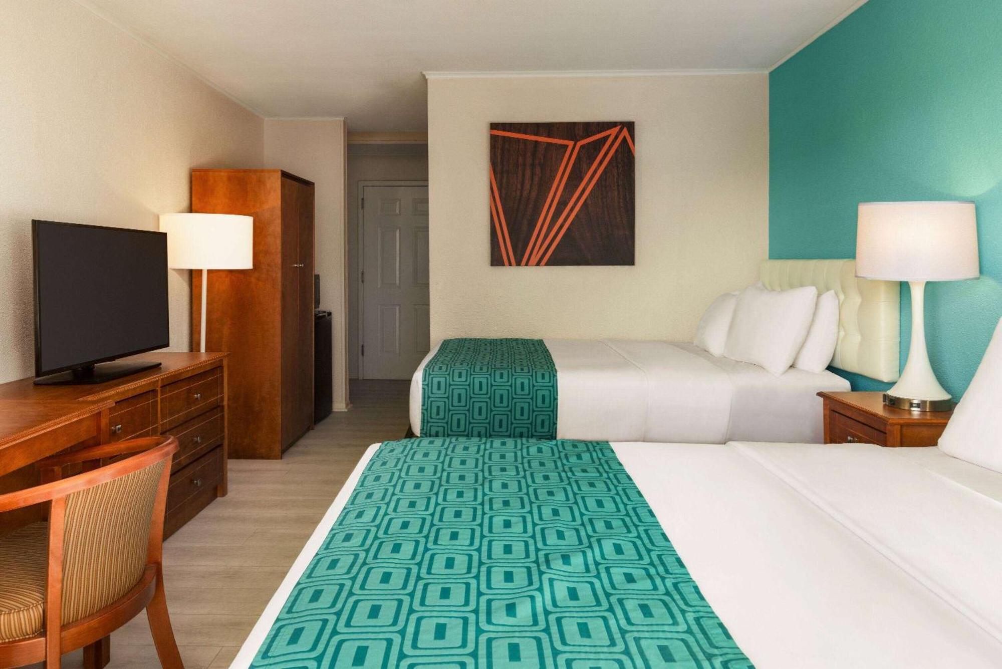 Howard Johnson By Wyndham Ocean City Oceanfront Εξωτερικό φωτογραφία