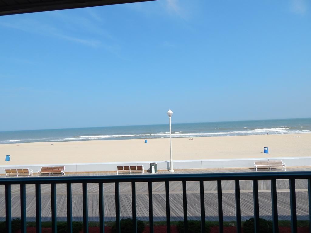Howard Johnson By Wyndham Ocean City Oceanfront Εξωτερικό φωτογραφία